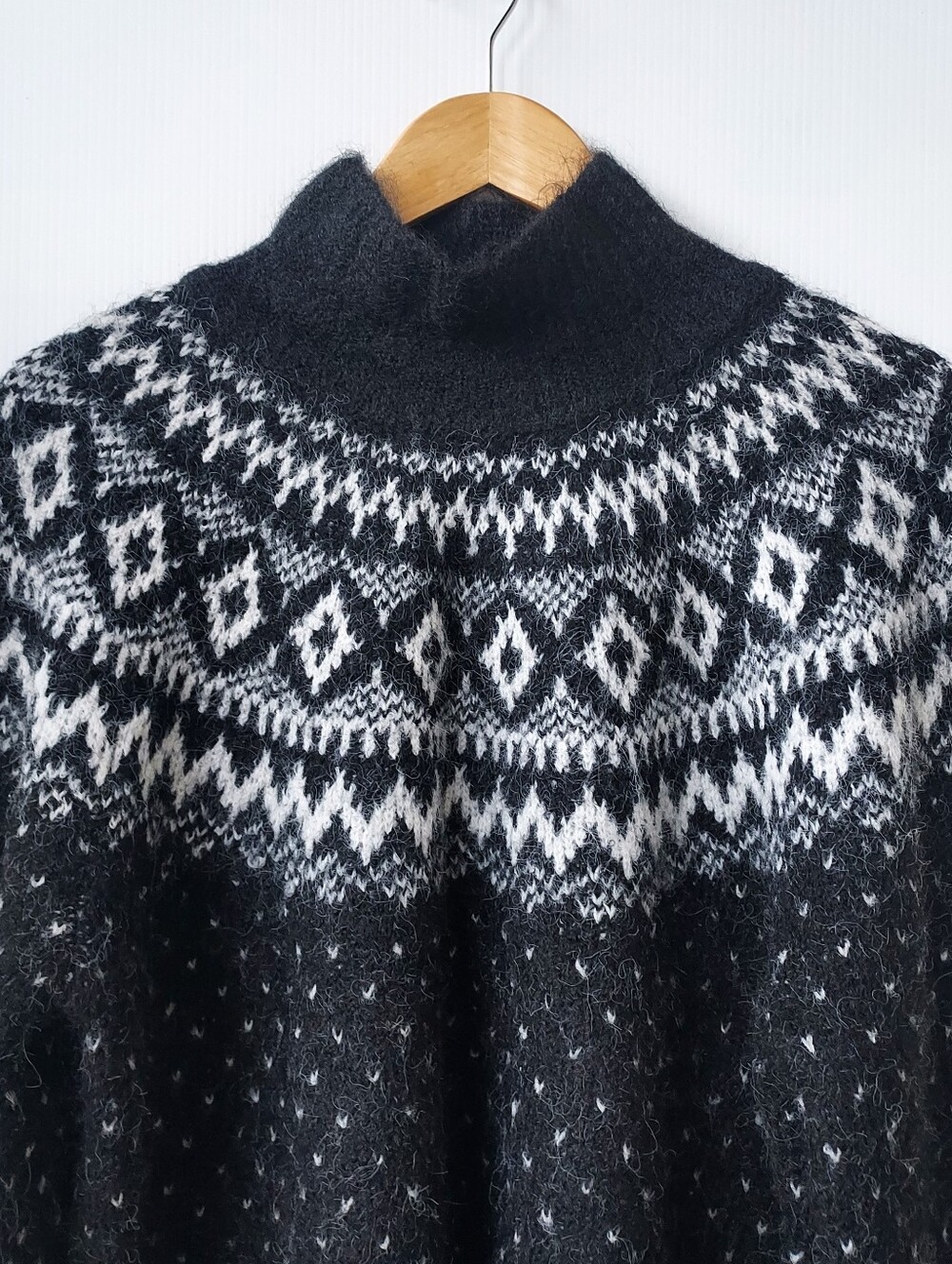 Gap Black Fair Isle Turtleneck Sweater Size Medium Relaxed Fit NEW NWT - Picture 3 of 11